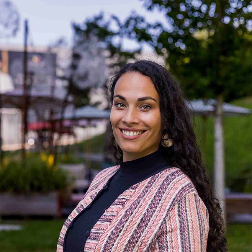 Naomi Romanutti Business Portrait