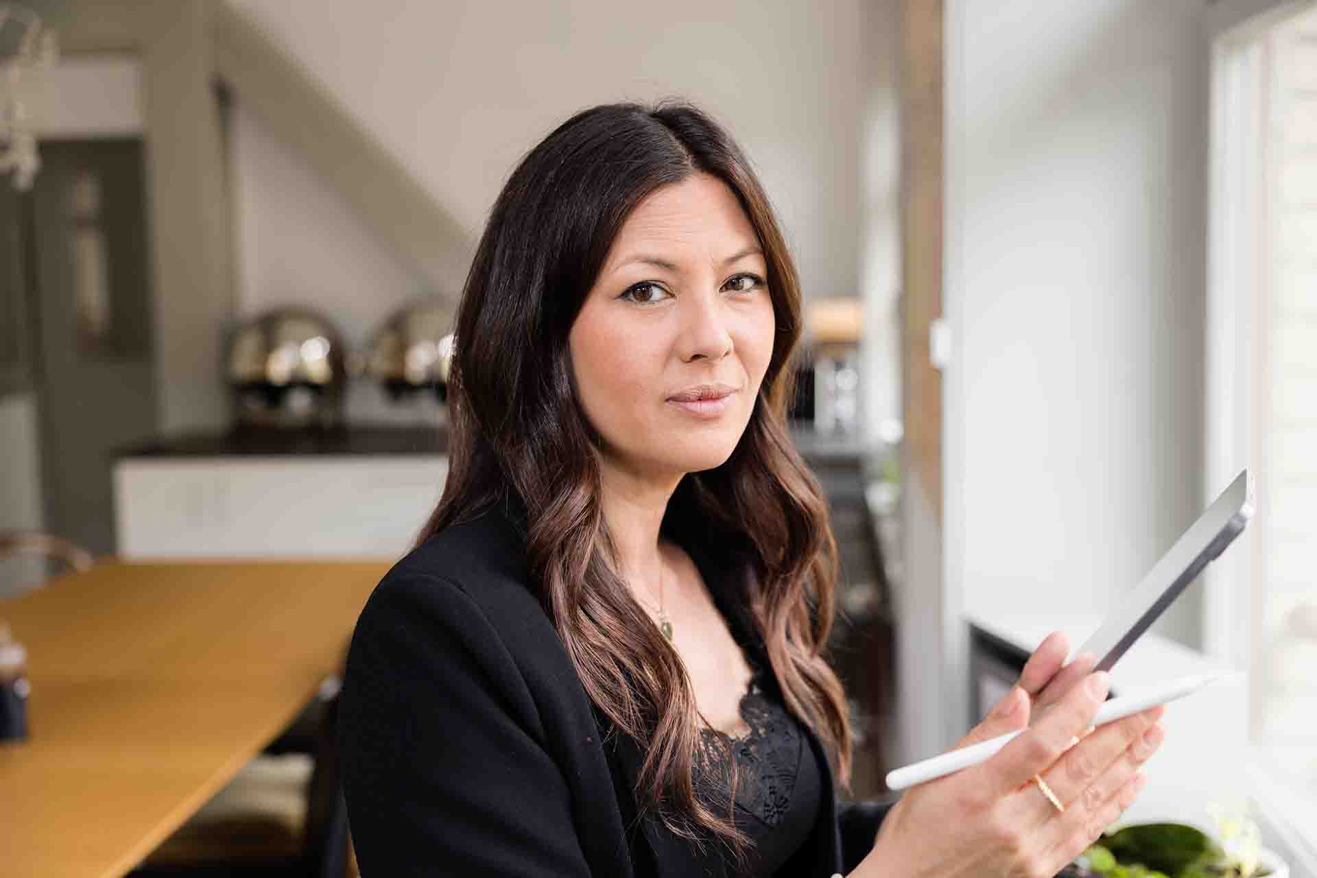 Jessica Jean-Richard, Synchron-Sprecherin, Personal Branding Foto by: www.sarahjane-fotografie.ch